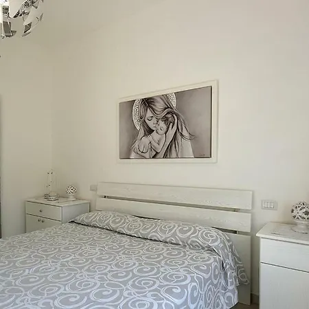 וילה Sirenuse Sleeps 12 Air Con Wifi